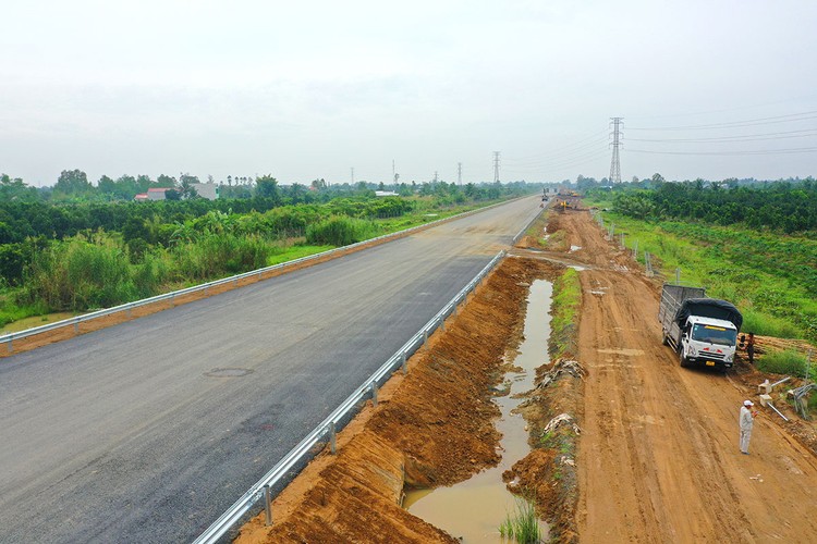 Dự án Đầu tư xây dựng đường cao tốc Bắc - Nam phía Tây đoạn Gia Nghĩa - Chơn Thành có tổng mức đầu tư khoảng 25.540 tỷ đồng. Ảnh minh họa: Lê Tiên