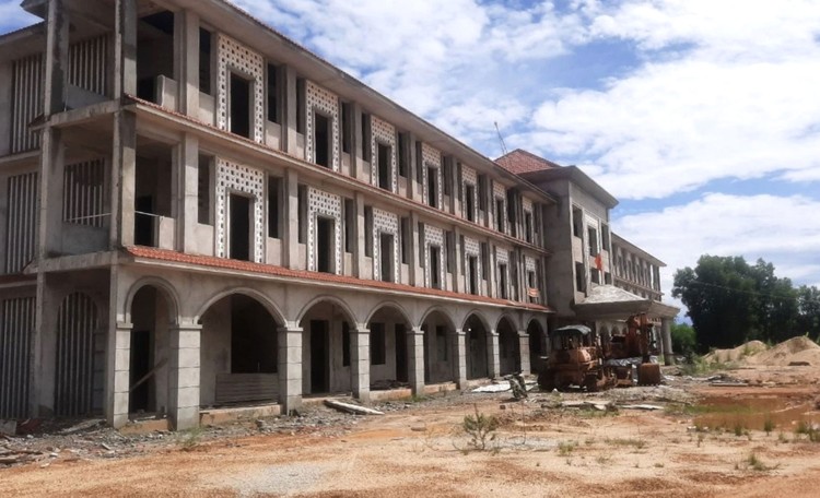 Dự án Trường THPT Trần Đại Nghĩa (huyện Quế Sơn, tỉnh Quảng Nam) xây 4 năm chưa xong. Ảnh: Minh Hạnh