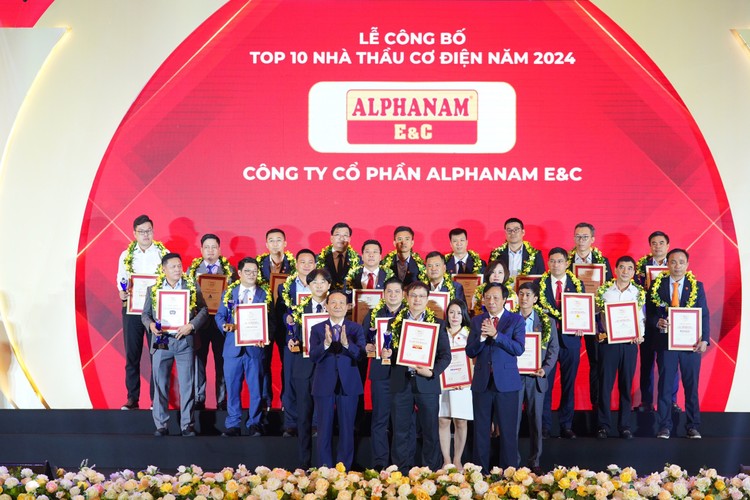 Alphanam E&C được xướng tên tại hạng mục Top 10 Nhà thầu cơ điện năm 2024 