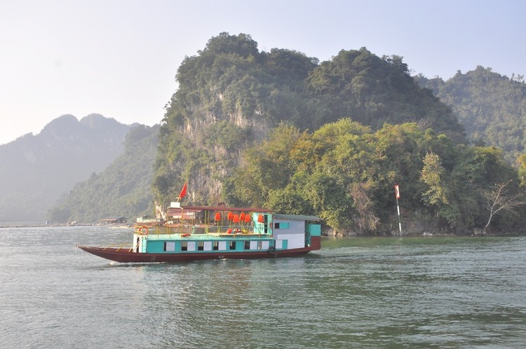 Tỉnh Hòa Bình kêu gọi các nhà đầu tư lớn đầu tư vào các dự án du lịch sinh thái, nghỉ dưỡng tại Khu du lịch Hồ Hoà Bình theo Quy hoạch chung xây dựng Khu du lịch quốc gia Hồ Hoà Bình (Ảnh: HB)