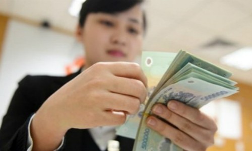 62% nhân viên ngân hàng được thưởng trung bình 1-3 tháng lương mỗi năm.