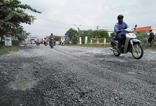 Hiện trạng mặt đường tuyến QL53 đoạn Trà Vinh - Long Toàn đang xuống cấp nghiêm trọng. Ảnh chỉ mang tính minh họa. Nguồn Internet