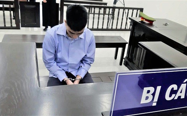 Bị cáo Nguyễn Văn Phố tại tòa.