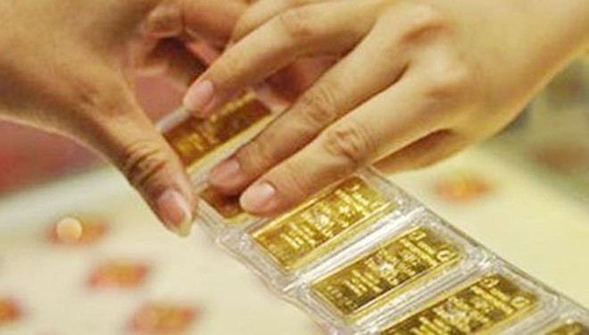 Cận Tết, USD tăng giá, vàng cùng theo chân
