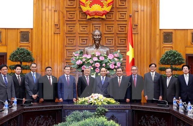 Thủ tướng Nguyễn Xuân Phúc tiếp Đại sứ các nước ASEAN tại Việt Nam. (Ảnh: Thống Nhất/TTXVN)