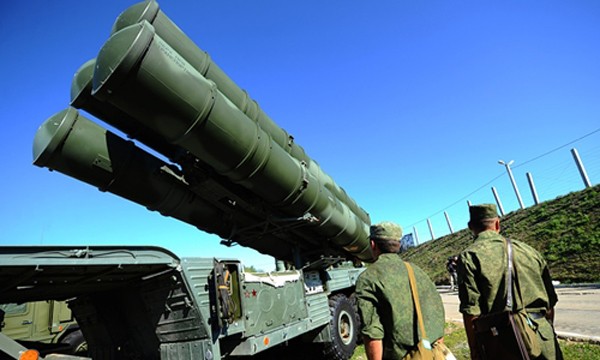 Hệ thống tên lửa phòng không S-400 của Nga. Ảnh: Tass.