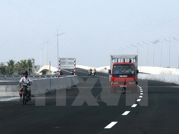 Một đoạn trên tuyến đường cao tốc Thành phố Hồ Chí Minh-Trung Lương đã hoàn thành. (Ảnh: Hoàng Hải/TTXVN)