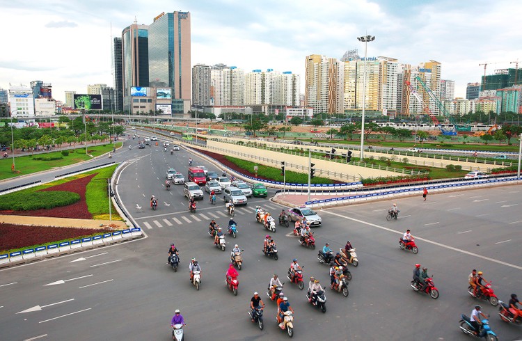 Thành công của tái cơ cấu nền kinh tế là thu hút được sự tham gia của toàn xã hội, nhất là khu vực kinh tế ngoài nhà nước . Ảnh: Lê Tiên