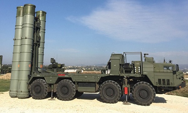 Hệ thống tên lửa phòng không S-400. Ảnh:Sputnik.