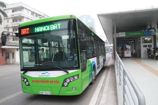 Nhà chờ Núi Trúc của tuyến buýt nhanh BRT Kim Mã - Yên Nghĩa. (Ảnh Khiếu Minh)