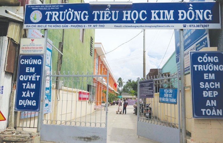 Đoàn công tác của Ngân hàng Thế giới phát hiện, tại gói thầu xây 3 trường tiểu học, một số nhà thầu có giá dự thầu cạnh tranh đã bị loại vì những sai sót nhỏ mà không được làm rõ. Ảnh: Văn Huyền