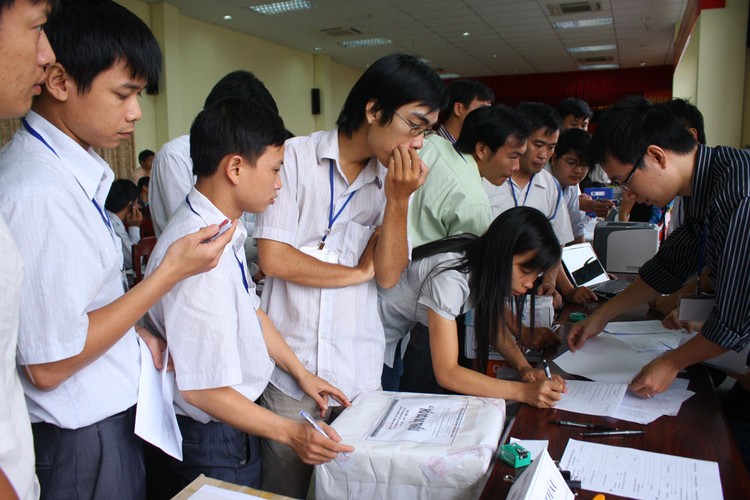 Đấu thầu không thể là cuộc chơi minh bạch nếu bên mời thầu và nhà thầu có mối quan hệ “ruột”. Ảnh: Nhã Chi