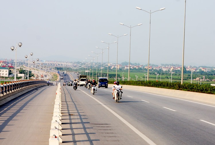 Thủ tục cấp Giấy chứng nhận đăng ký đầu tư thường kéo dài, làm chậm tiến độ thực hiện dự án PPP. Ảnh: Lê Tiên