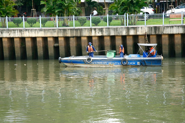 Việc ban hành Quy chế đấu thầu dịch vụ công ích sẽ tạo tiền đề để sử dụng hiệu quả vốn nhà nước và tăng cơ hội cạnh tranh cho các nhà thầu. Ảnh: Lê Tiên