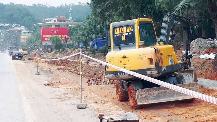 Có sự né tránh, đùn đẩy của các cơ quan chức năng Quảng Ninh trong việc làm rõ nghi vấn thi công trước đấu thầu tại Dự án Cải tạo, chỉnh trang đường Nguyễn Văn Cừ, TP. Hạ Long