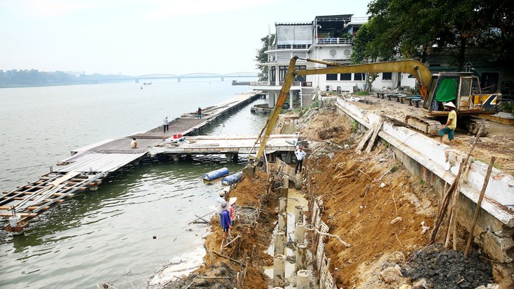 Huế là một trong ba thành phố được thụ hưởng khoản tài trợ của ADB để cải thiện các dịch vụ hạ tầng đô thị xanh và thích ứng với biến đổi khí hậu. Ảnh: Hoài Tâm