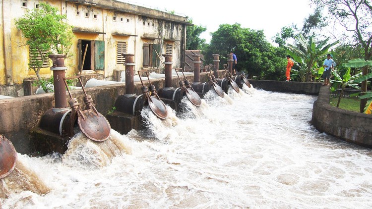 Quá trình lựa chọn nhà thầu Gói thầu “Xây lắp + thiết bị đầu mối” thuộc Dự án Cải tạo hệ thống tiêu nội đồng tỉnh Vĩnh Phúc liên tiếp bị nhà thầu gửi văn bản phản ánh, kiến nghị