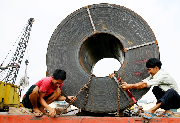 Nhiều nhà đầu tư tỏ ra ngờ vực với mục tiêu lợi nhuận của TISCO trong bối cảnh khó khăn của ngành thép và của chính doanh nghiệp. Ảnh: Nhã Chi