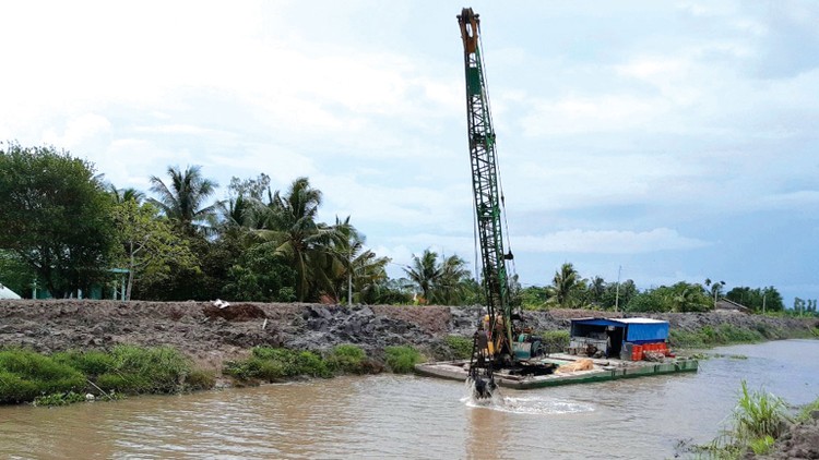 Theo Bên mời thầu, Công ty CP Xây dựng và Đầu tư 419 xác nhận không còn đủ năng lực để tiếp tục thi công xây dựng 3 cầu tại Gói thầu XL07. Ảnh Ban Thủy lợi 10