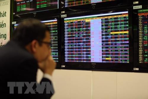 Chứng khoán ngày 8/11: Giao dịch thận trọng, VN – Index kết phiên trong sắc đỏ. (Ảnh: Tuấn Anh/TTXVN)