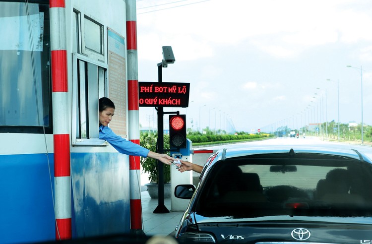 Cần có cơ chế chia sẻ rủi ro về doanh thu với các nhà đầu tư PPP nhưng không áp dụng tràn lan. Ảnh: Lê Tiên