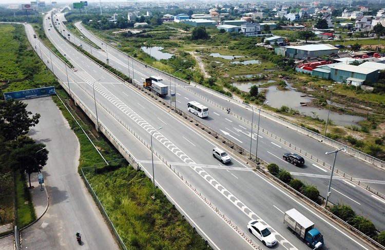 Các nhà đầu tư nước ngoài mong muốn Việt Nam sớm hoàn thiện khung khổ pháp lý để có thể tham gia sâu vào các dự án PPP. Ảnh: Lê Tiên