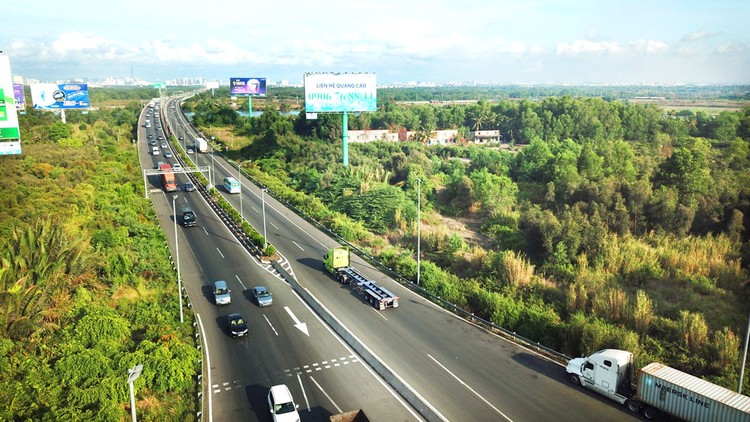 Việc công khai thông tin sẽ góp phần tăng tính minh bạch, tính giải trình và thuận lợi cho giám sát của người dân, xã hội đối với dự án PPP. Ảnh: Lê Tiên