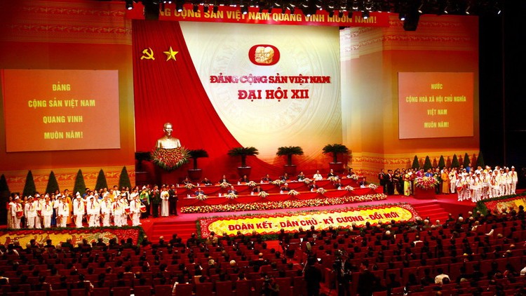 Năm 2016, năm đầu tiên thực hiện Nghị quyết Đại hội XII của Đảng, chủ trương khuyến khích khởi nghiệp được hưởng ứng mạnh mẽ, với số doanh nghiệp thành lập mới đạt kỷ lục 