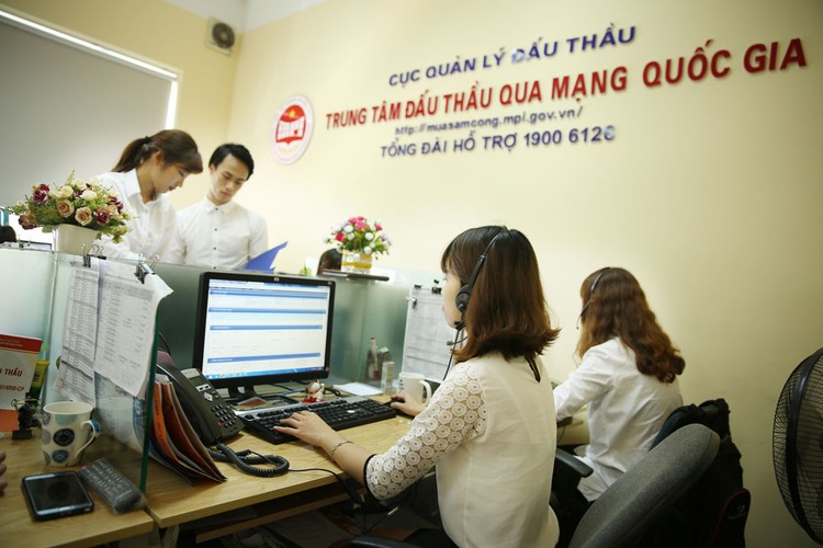 WB khuyến khích các dự án sử dụng vốn tài trợ của Ngân hàng công khai thông tin và tổ chức đấu thầu điện tử trên Hệ thống mạng đấu thầu quốc gia. Ảnh: Lê Tiên