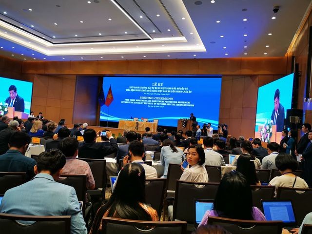 Bộ trưởng Bộ KH&ĐT Nguyễn Chí Dũng phát biểu tại Lễ ký kết