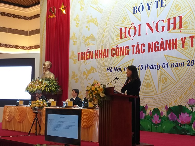 Bộ trưởng Bộ Y tế Nguyễn Thị Kim Tiến báo cáo kết quả công tác năm 2018 và triển khai nhiệm vụ năm 2019