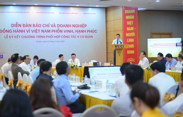 Báo chí và doanh nghiệp đồng hành vì Việt Nam phồn vinh, hạnh phúc 