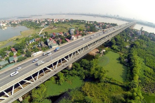 4 thành
viên trong Liên danh trúng thầu  thực hiện Dự án sửa chữa cầu Thăng Long trong 150
ngày