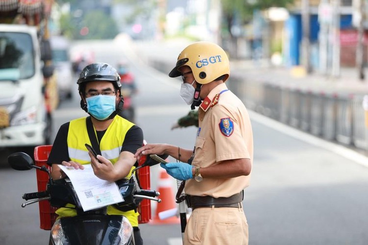 TP.HCM không cấp giấy đi đường sau ngày 30/9