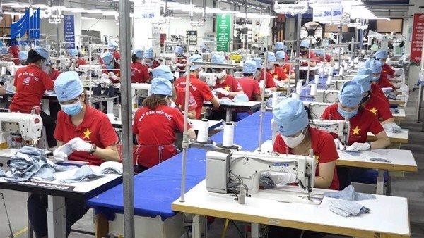 Quý III/2021, Tổng công ty May 10 báo lãi trước thuế tăng trưởng 78,7% lên 19,3 tỷ đồng. Ảnh: Garco10