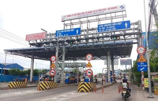 Trạm thu phí BOT T2 trên Quốc lộ 91 dừng thu phí từ tháng 5/2019 đến nay. Ảnh: TTXVN