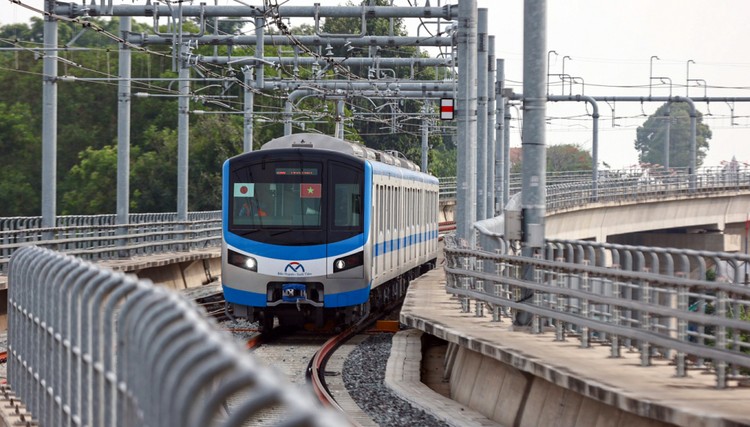 Đoàn tàu thuộc Metro số 1 chạy thử đoạn trên cao. Ảnh chỉ mang tính minh họa. Nguồn Internet