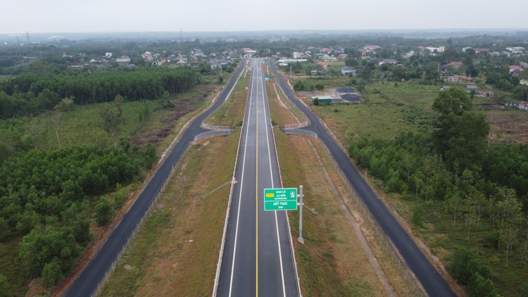 Dự án đầu tư xây dựng mở rộng đường bộ cao tốc Bắc - Nam phía Đông, đoạn Cam Lộ - La Sơn sẽ có tổng mức đầu tư khoảng 7.000 tỷ đồng