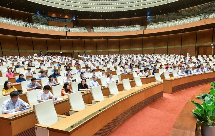 Sáng 24/5, Quốc hội thảo luận ở hội trường về dự thảo Luật Lưu trữ (sửa đổi)