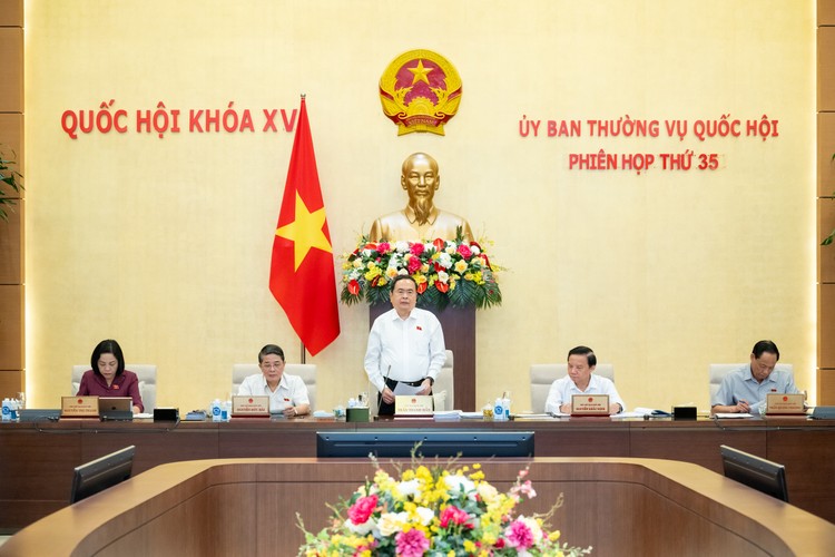 Quang cảnh phiên họp thứ 35 của Ủy ban Thường vụ Quốc hội.