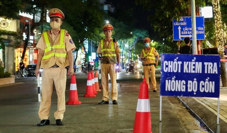 Cao điểm bảo đảm trật tự, an toàn giao thông, trật tự xã hội dịp Tết Nguyên đán Ất Tỵ.