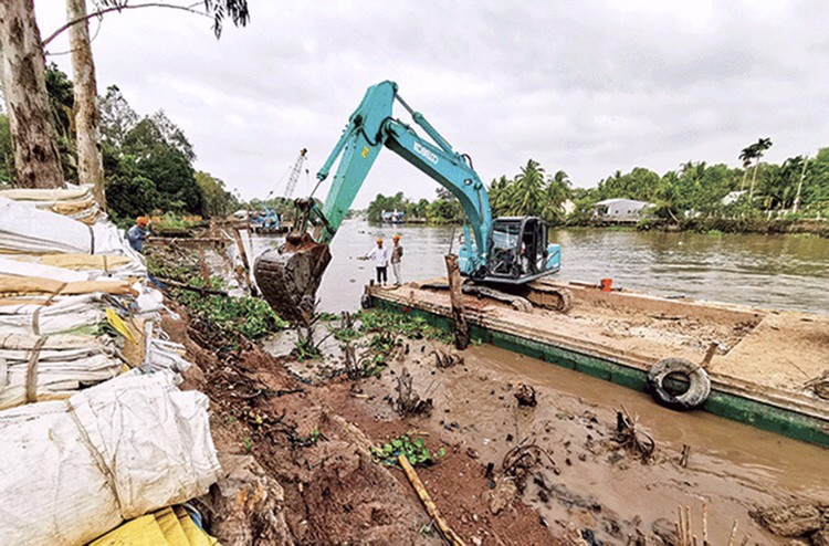 Một gói thầu xây lắp phục vụ chống sạt lở trên địa bàn huyện Gò Quao (tỉnh Kiên Giang) được mời thầu từ giữa năm 2024 với 2 lần mở thầu nhưng chưa thể chốt được đơn vị trúng thầu. Ảnh chỉ mang tính minh họa. Nguồn Internet