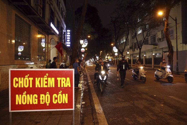 Phát hiện 1.482 trường hợp vi phạm nồng độ cồn trong ngày đầu kỳ nghỉ Lễ 30/4 -1/5. Ảnh minh họa