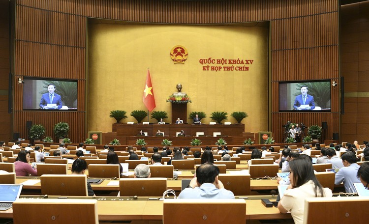 Phó Chủ tịch Quốc hội Nguyễn Khắc Định điều hành nội dung phiên họp sáng 22/5