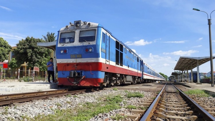 Tổng công ty Đường sắt thử nghiệm chạy tàu mới sau hợp nhất Quảng Trị và Quảng Bình. Ảnh minh họa