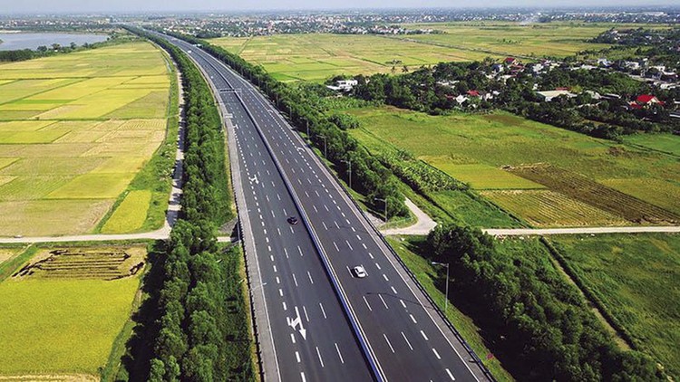 Kiến nghị Chính phủ xem xét tổ chức thu phí cao tốc Bắc - Nam phía Đông. Ảnh minh họa