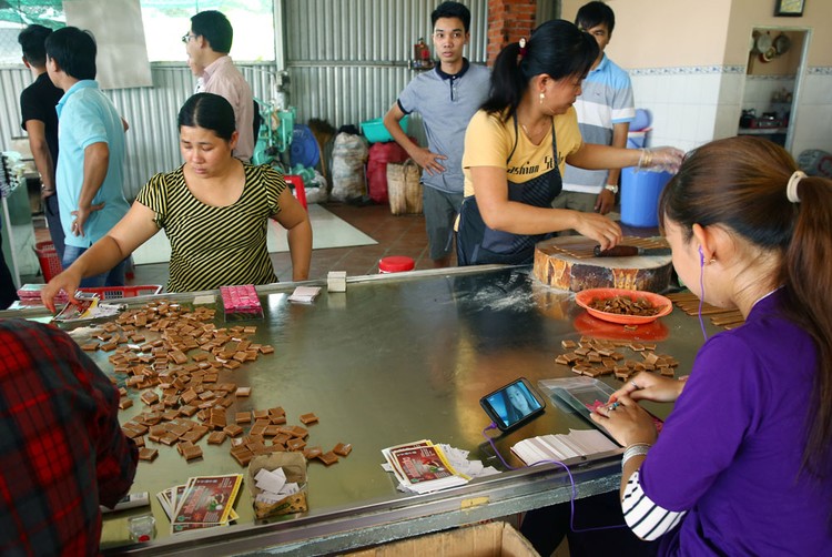 Một số tài sản trí tuệ của doanh nghiệp Việt Nam bị mất tại nước ngoài như cà phê Trung Nguyên, cà phê Buôn Mê Thuột, kẹo dừa Bến Tre, nước mắm Phú Quốc… Ảnh: Lê Tiên