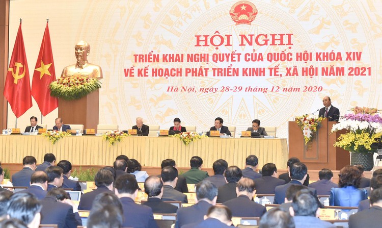 Việc tháo gỡ khó khăn, vướng mắc đối với hoạt động sản xuất, kinh doanh được Chính phủ, Thủ tướng Chính phủ hết sức quan tâm chỉ đạo thực hiện. Ảnh: Hiếu Nguyễn