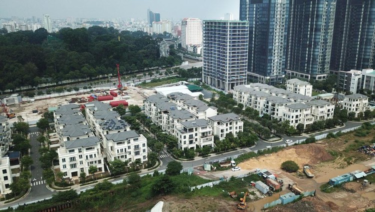 Đến cuối quý I/2021, dư nợ tín dụng bất động sản đạt hơn 1,85 triệu tỷ đồng, tăng 3% so với cuối năm 2020. Ảnh: Lê Tiên