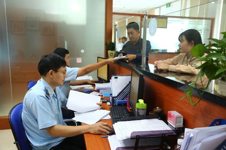 Ngành hải quan đang thực hiện “Đề án thí điểm tham vấn một lần, sử dụng kết quả tham vấn nhiều lần” nhằm đơn giản hóa thủ tục, rút ngắn thời gian thông quan. Ảnh: Nhã Chi